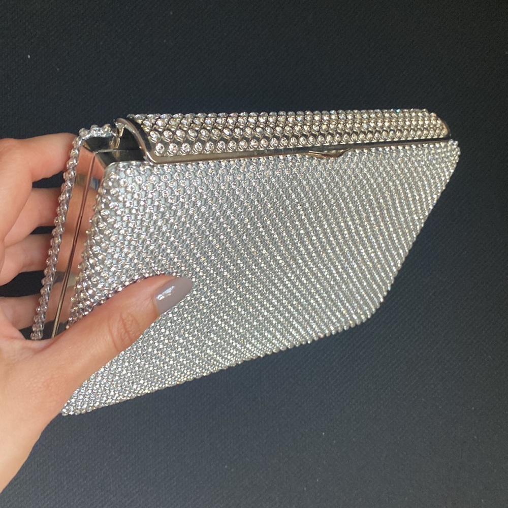 Chainstrap evening clutch